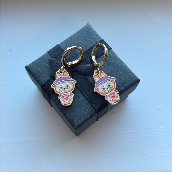 Labubu Themed Bracelet and Earring Set - Picture 8 of 10